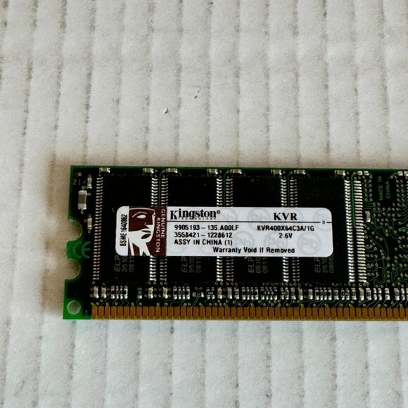 Kingston KVR400X64C3A/1G 2.6V 1GB PC3200 DR SDRAM Memory Stick - Picture 4 of 10